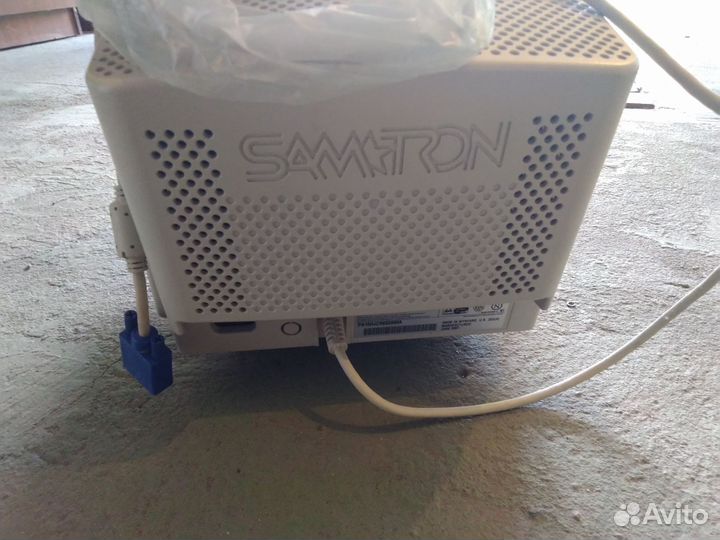 Монитор Samtron