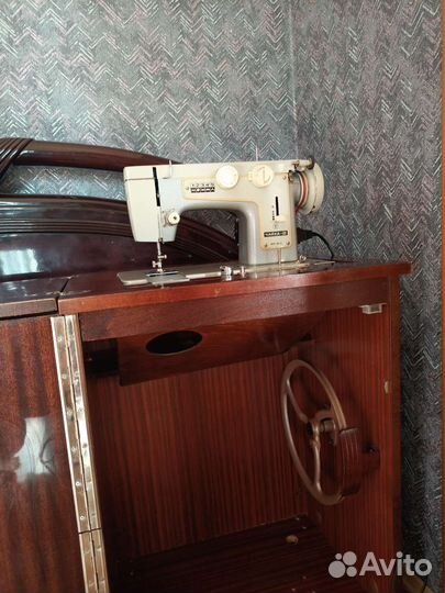 Электрическая Швейная машина Чайка 3