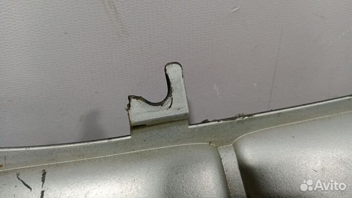 Б/У Накладка двигателя декоративная левая MB