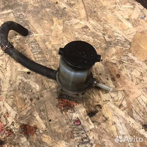 Бачок гур Toyota Land Cruiser Prado 150 2.8 диз