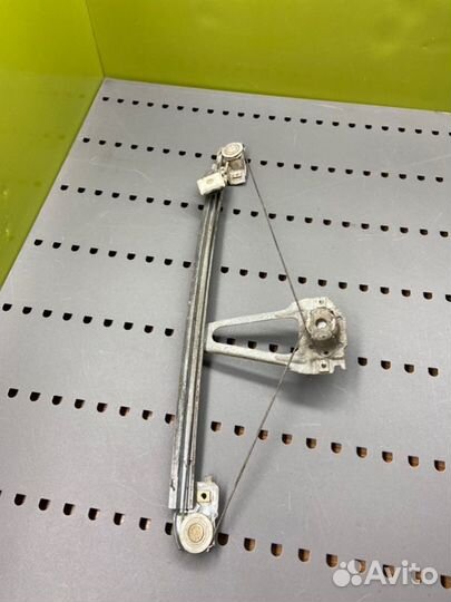 Стеклоподъемник задний левый Mercedes-Benz W124