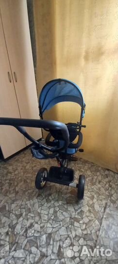 Трехколесный велосипед с ручкой