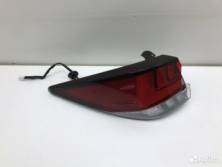 Фонарь задний наружный левый Lexus RX 4