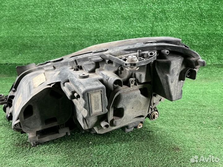 Фара правая Mercedes-Benz E-Class