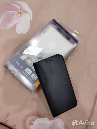 Чехлы на телефон