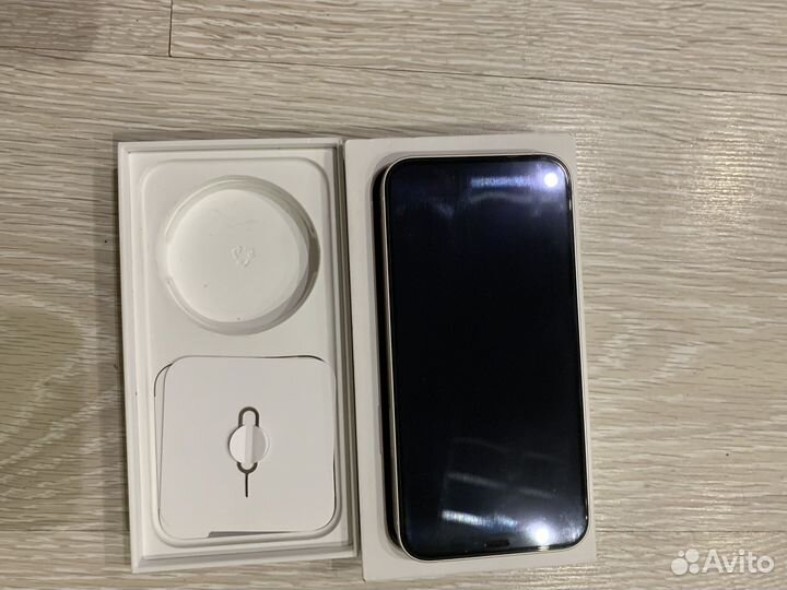 iPhone 12, 64 ГБ