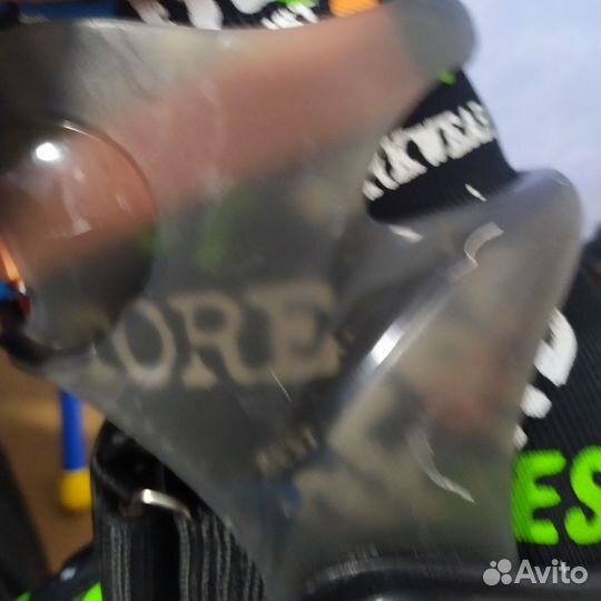 Коньки+сумка+чехлы на лезвия