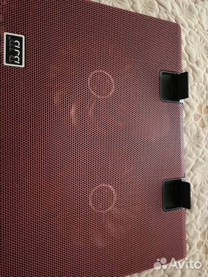 Охлаждающая подставка для ноутбука