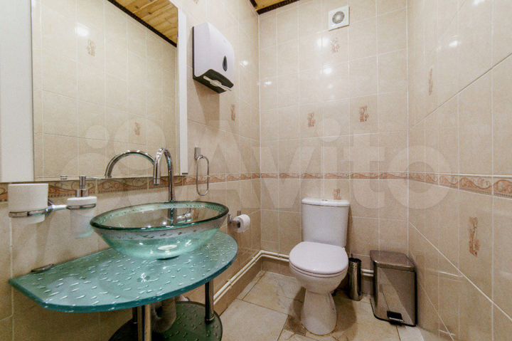 Коттедж 200 м² на участке 10 сот.