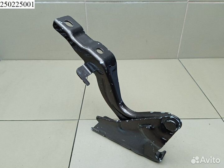 Петля капота левая Hyundai Santa Fe CM