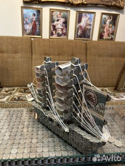 Моделька корабля двухмачтового