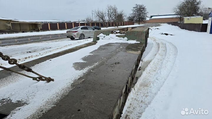 Полуприцеп трал (тяжеловоз) СпецПрицеп 99421B, 2001