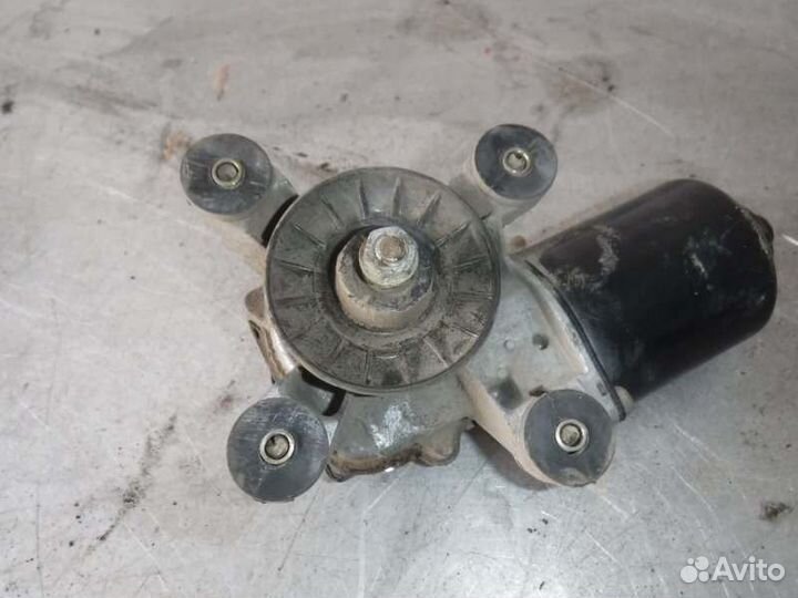 Мотор стеклоочистителя передний Mitsubishi Pajero