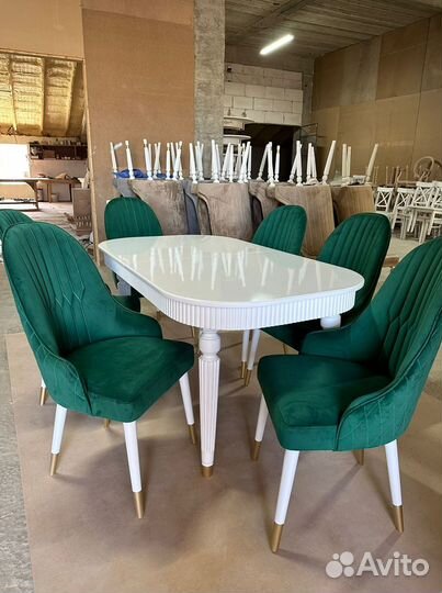 Комплект стол и стулья