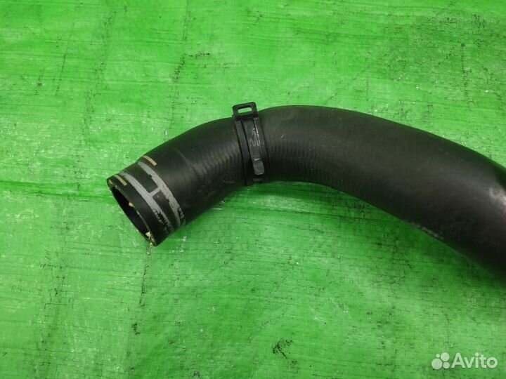 Патрубок радиатора нижний 4.2 BAR Audi Q7/Touareg