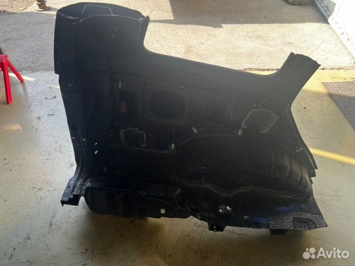 Крыло заднее левое Mitsubishi Pajero V73W 6G72