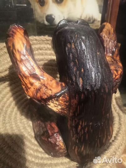 Резная фигурка медведя