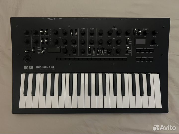 Синтезатор Korg Minilogue XD