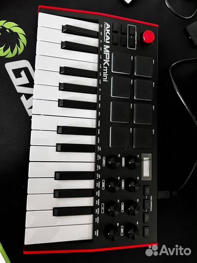 Midi-клавиатура akai MPK Mini pro