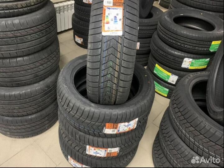 Tracmax X-Privilo S330 225/50 R18 99V