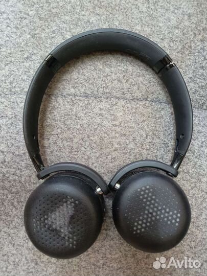 Беспроводные наушники AKG Y500