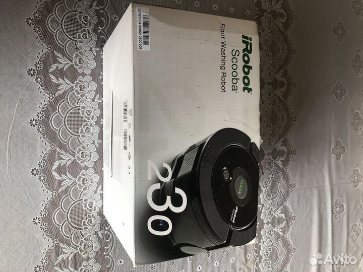 Моющий робот пылесос iRobot 230
