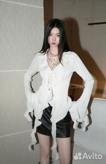Блузка y2k белая с рюшами новая