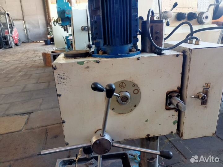 Настольно сверлильный станок сн-16