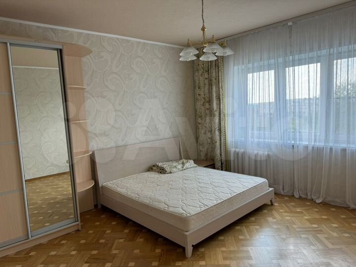 3-к. квартира, 98 м², 8/9 эт.