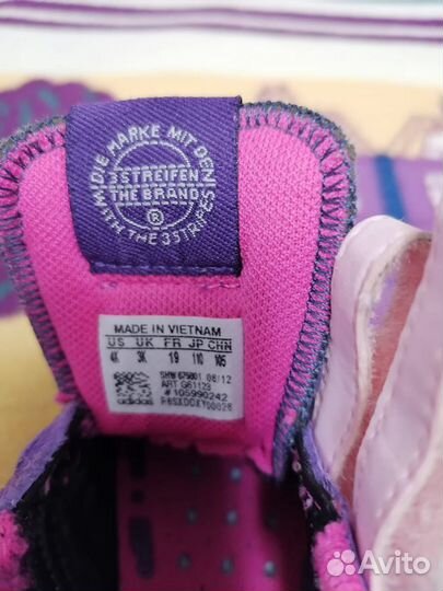 Кроссовки для девочки р.19