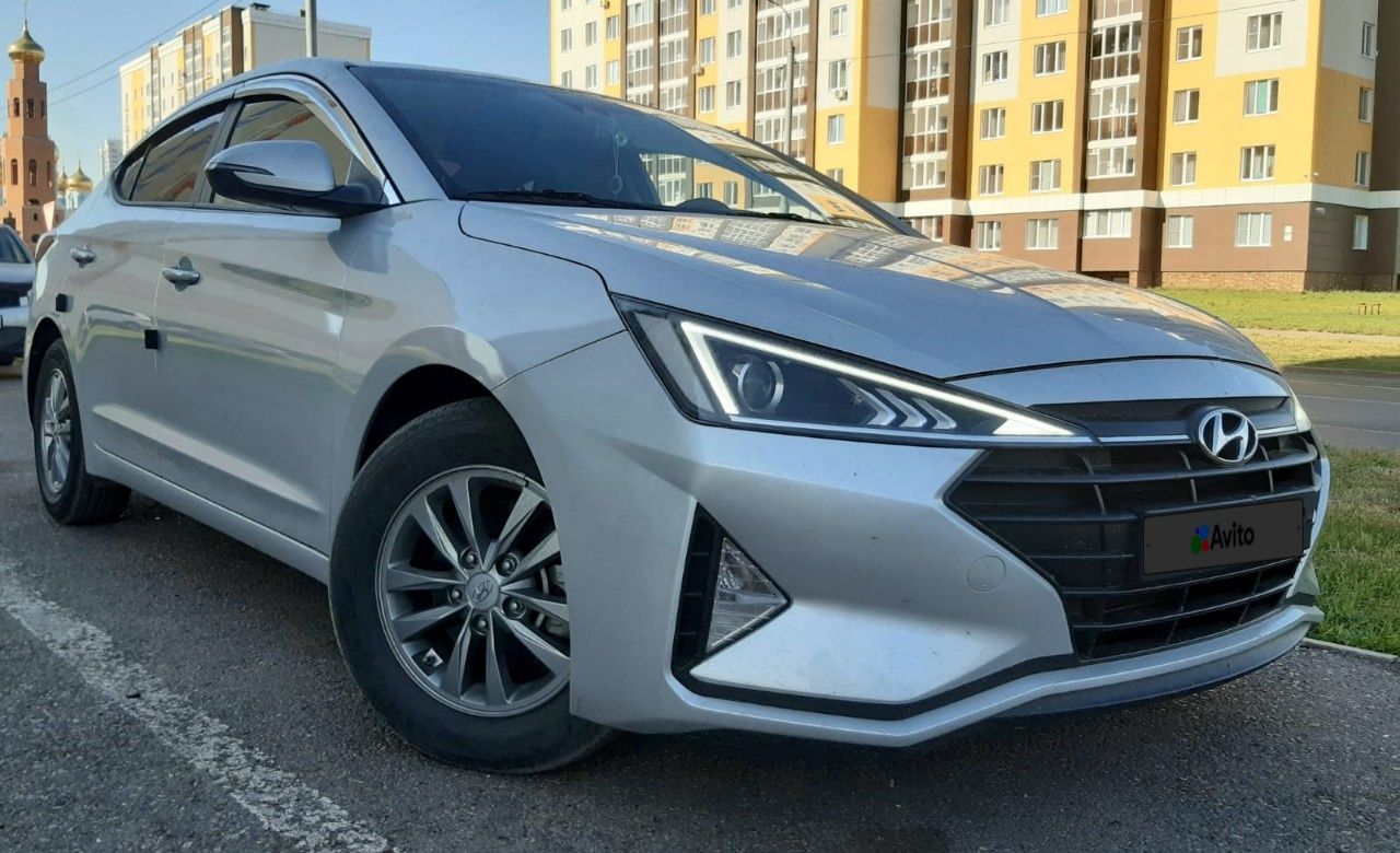 Hyundai Elantra: фото владельца