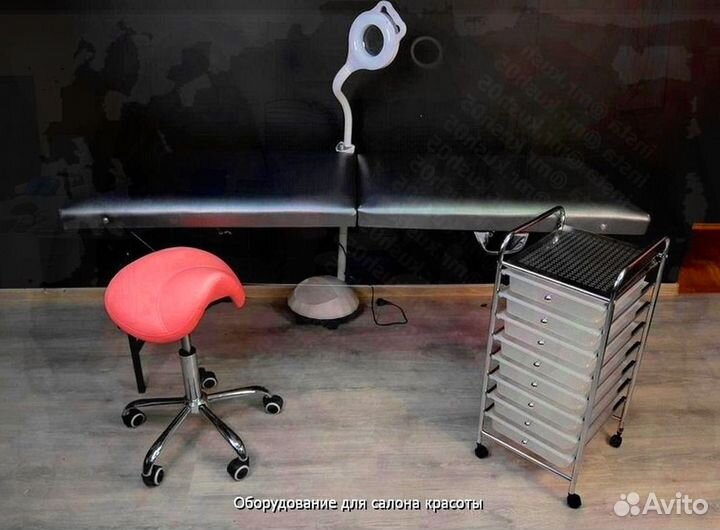 Кушетка косметологическая
