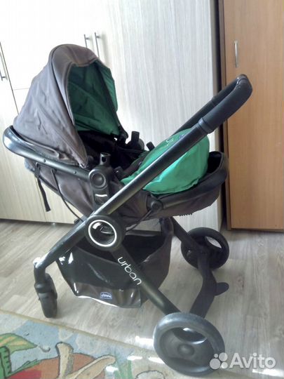 Прогулочная коляска
