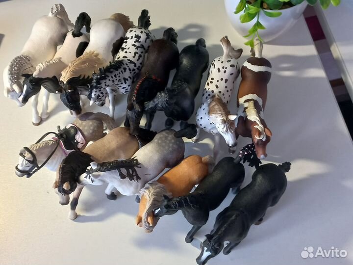 Фигурки лошадей schleich