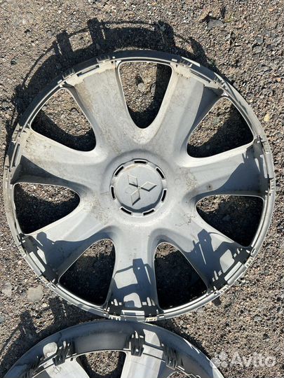 Колпаки Mitsubishi R16