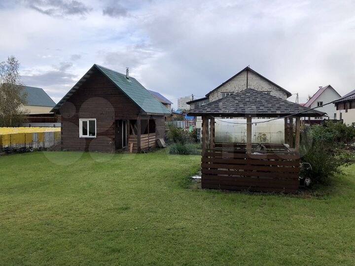 Коттедж 160 м² на участке 10 сот.