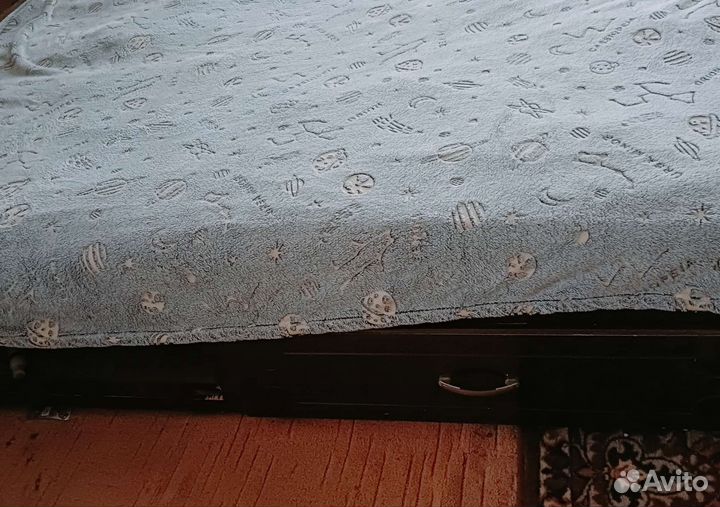 Кровать двуспальная из массива дерева бу