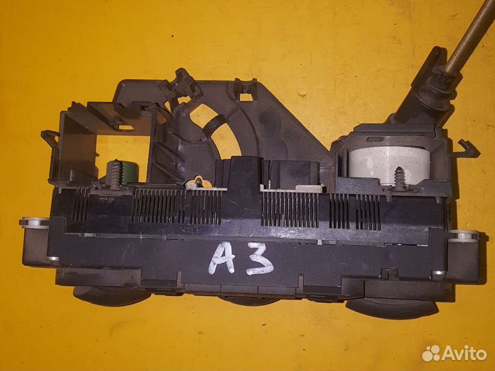 Блок регулировки печки Ауди А3 2007г