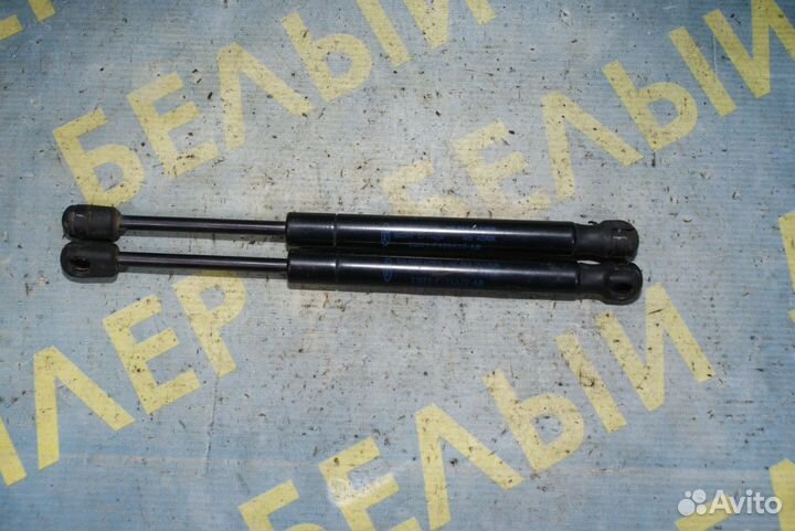 Амортизатор крышки багажника Ford Focus 2