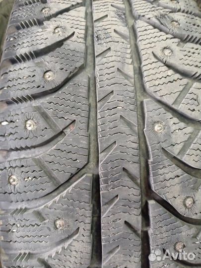 Bridgestone Ice Cruiser 7000 205/60 R16 92