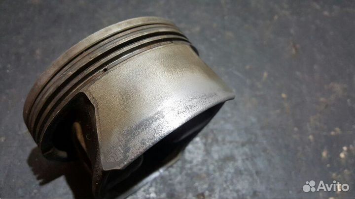 Поршень правый Porsche Cayenne 957 М48.01 08