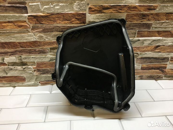 Крышка корпуса с фильтром BMW 640 F06 / F12 / F13