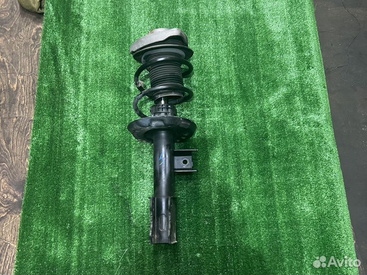 Передняя стойка на Mersedes W117 A117