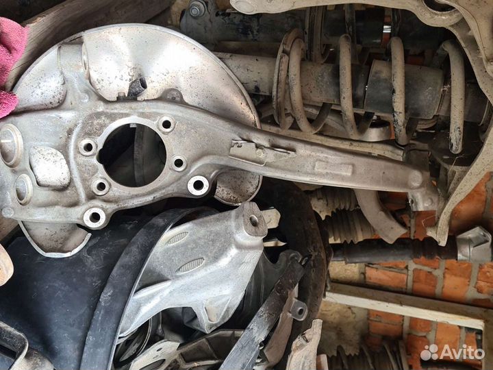 Audi a4 B8 2014 амортизатор