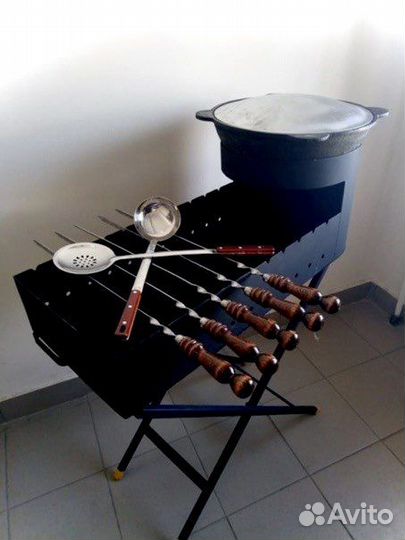 Мангал с подказанником+ казан + печь