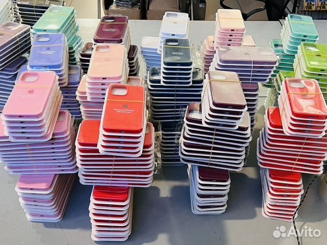 Чехол на iPhone 13