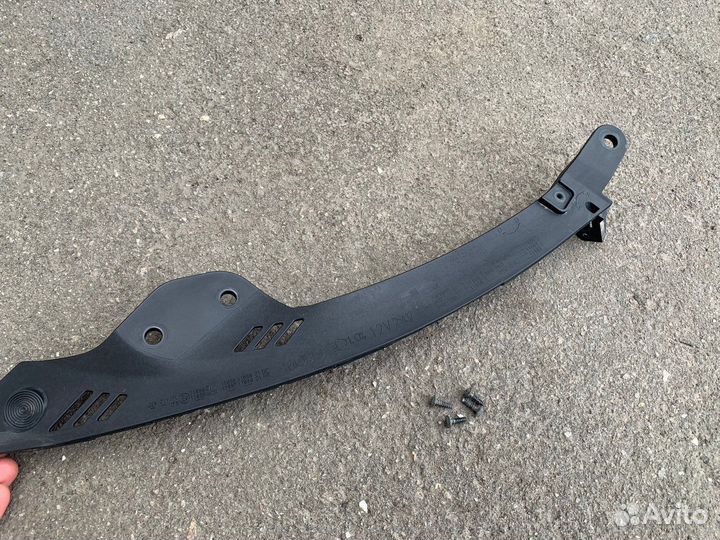 Кронштейн фар левый Santa Fe 3 (с 2012 г.)