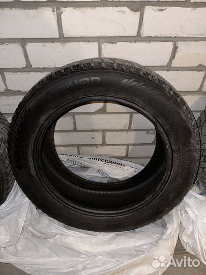 Nokian Tyres Hakkapeliitta 8 215/55 R17
