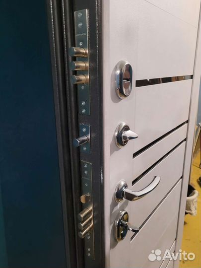 Дверь входная металлическая со склада