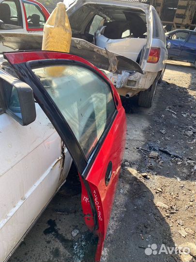 Дверь передняя правая Chevrolet aveo хечбек t250